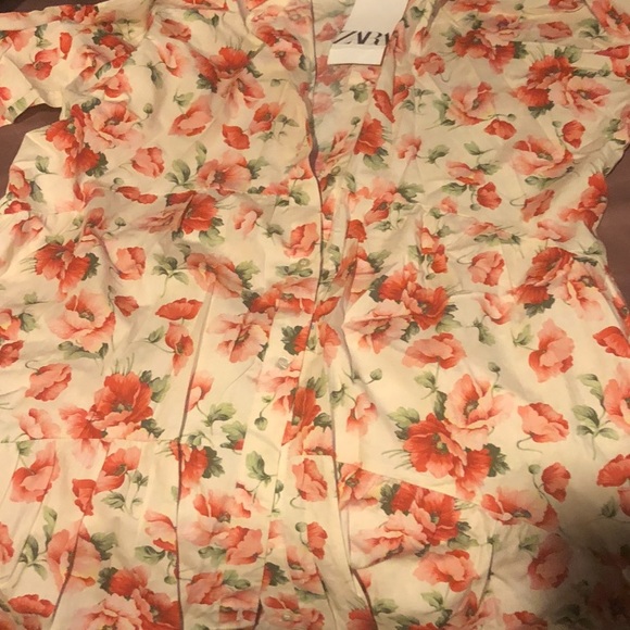 Floral Dress with asymmetrical hem. Zara💥Size Med - Picture 9 of 10